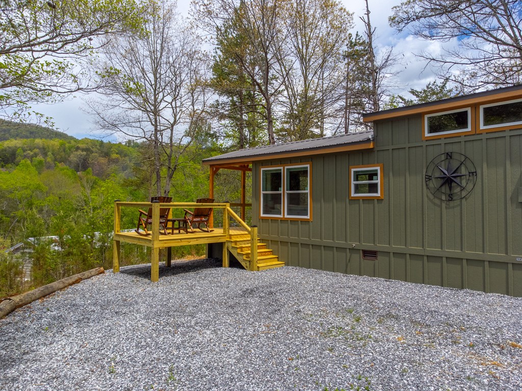108 Bear Pen Cove