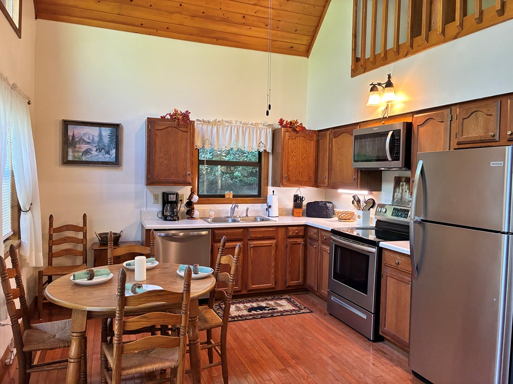 Robbinsville (Graham), North Carolina 28771, United States, 2 Bedrooms Bedrooms, ,2 BathroomsBathrooms,Residential,Active,157288