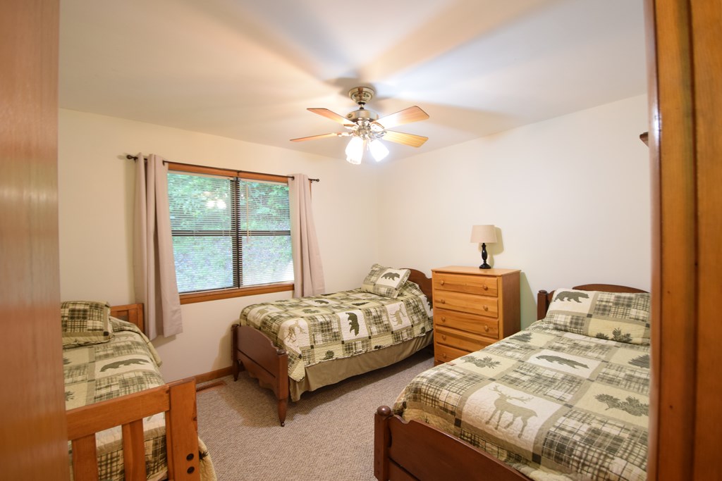 Robbinsville (Graham), North Carolina 28771, United States, 2 Bedrooms Bedrooms, ,2 BathroomsBathrooms,Residential,Active,157288