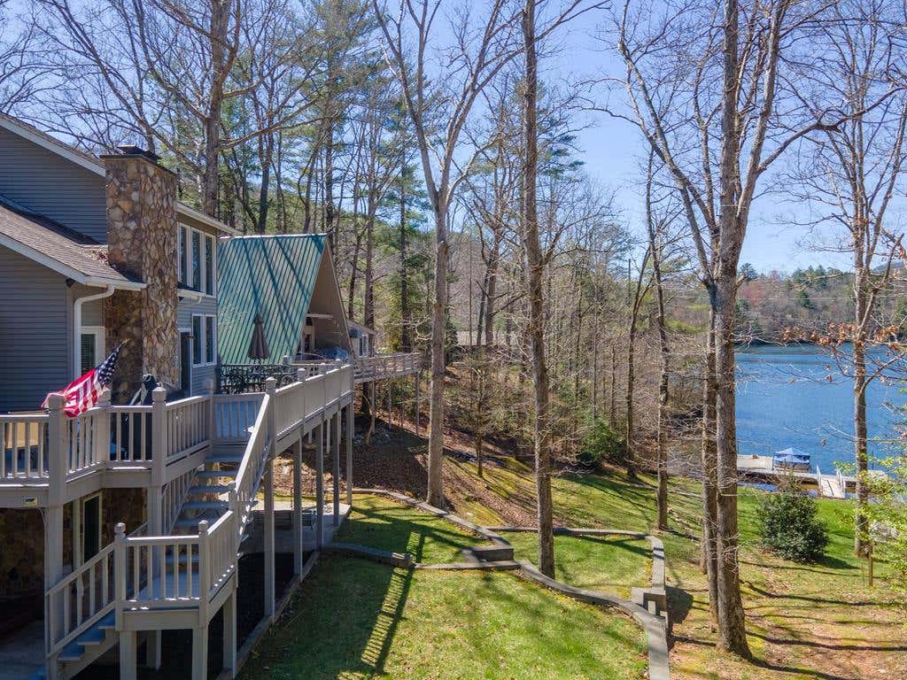 Photo of 82 Avisco Road, Robbinsville, NC 28771 (MLS # 26047227)