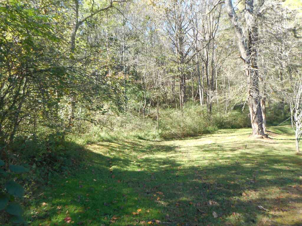 1895 Lakeside Drive