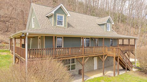 Photo of 205 Misty Mountain Way, Waynesville, NC 28785 (MLS # 26046981)