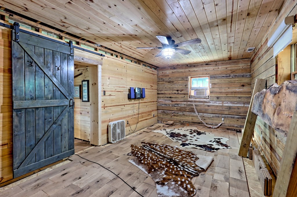 Murphy, South Carolina 29806, United States, 3 Bedrooms Bedrooms, ,2 BathroomsBathrooms,Residential,Active,210777