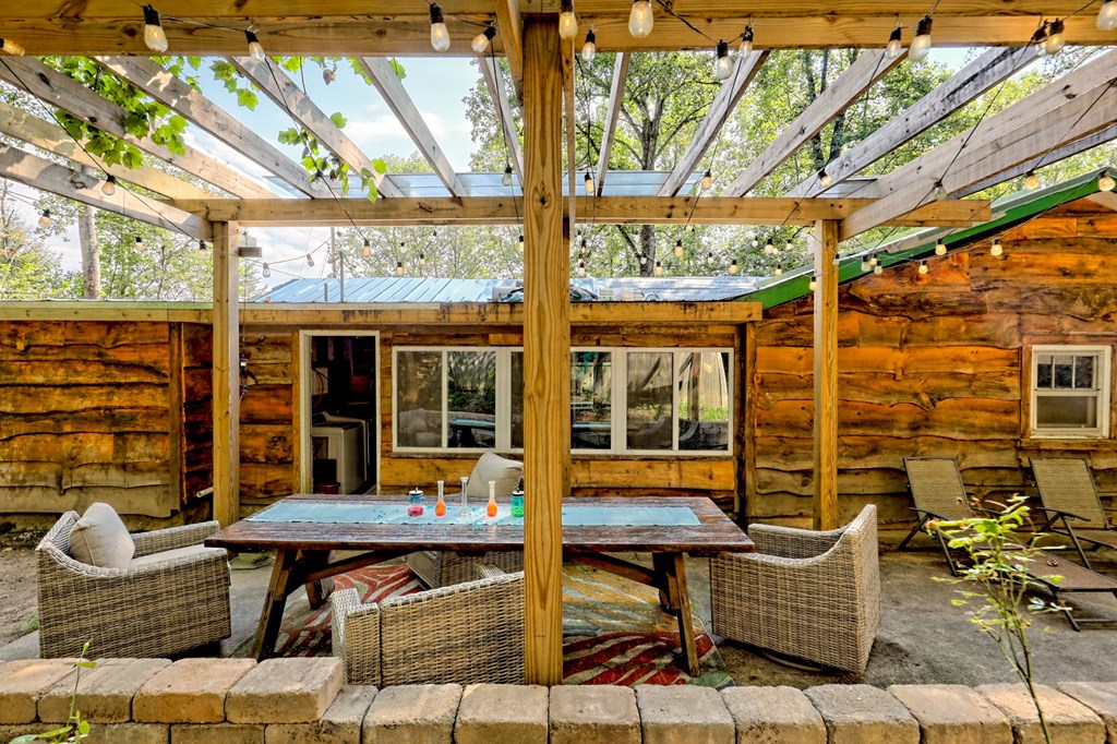 Murphy, South Carolina 29806, United States, 3 Bedrooms Bedrooms, ,2 BathroomsBathrooms,Residential,Active,210777