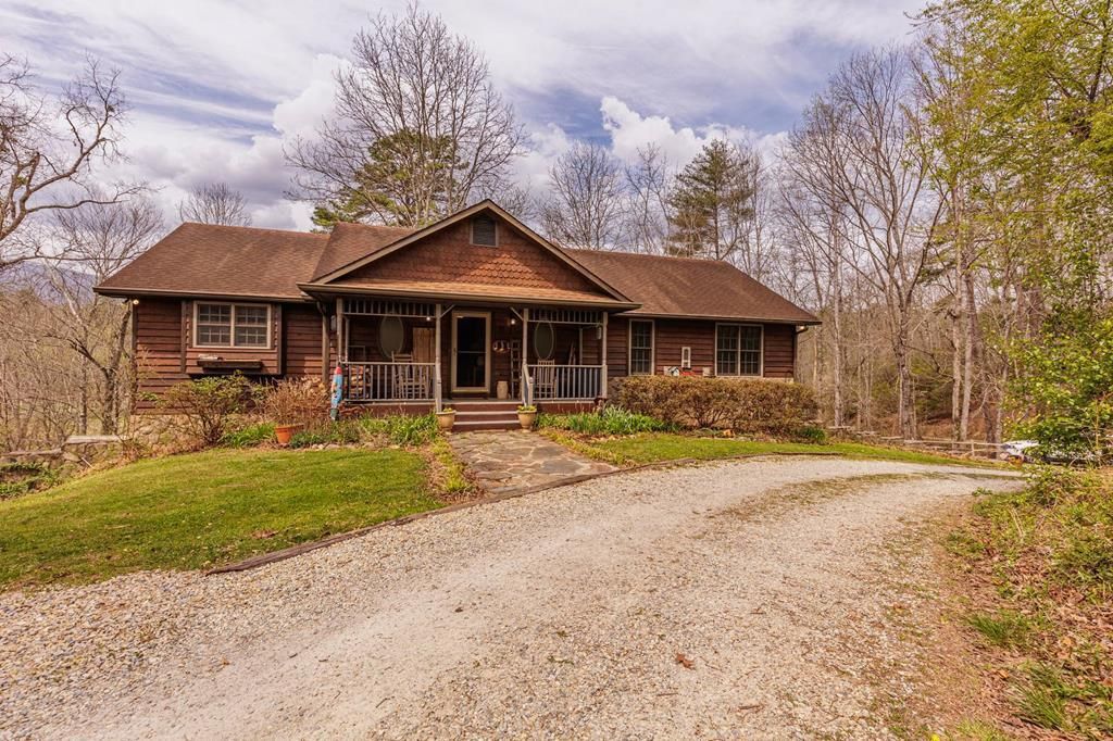 Photo of 97 Covered Bridge Rd, Stecoah, NC 28771 (MLS # 26047080)