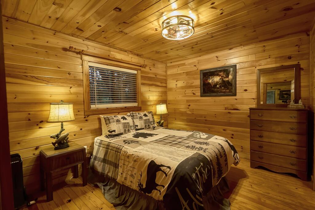 Photo of 147 Blue Ridge Parkway, Bryson City, NC 28713 (MLS # 26048720)