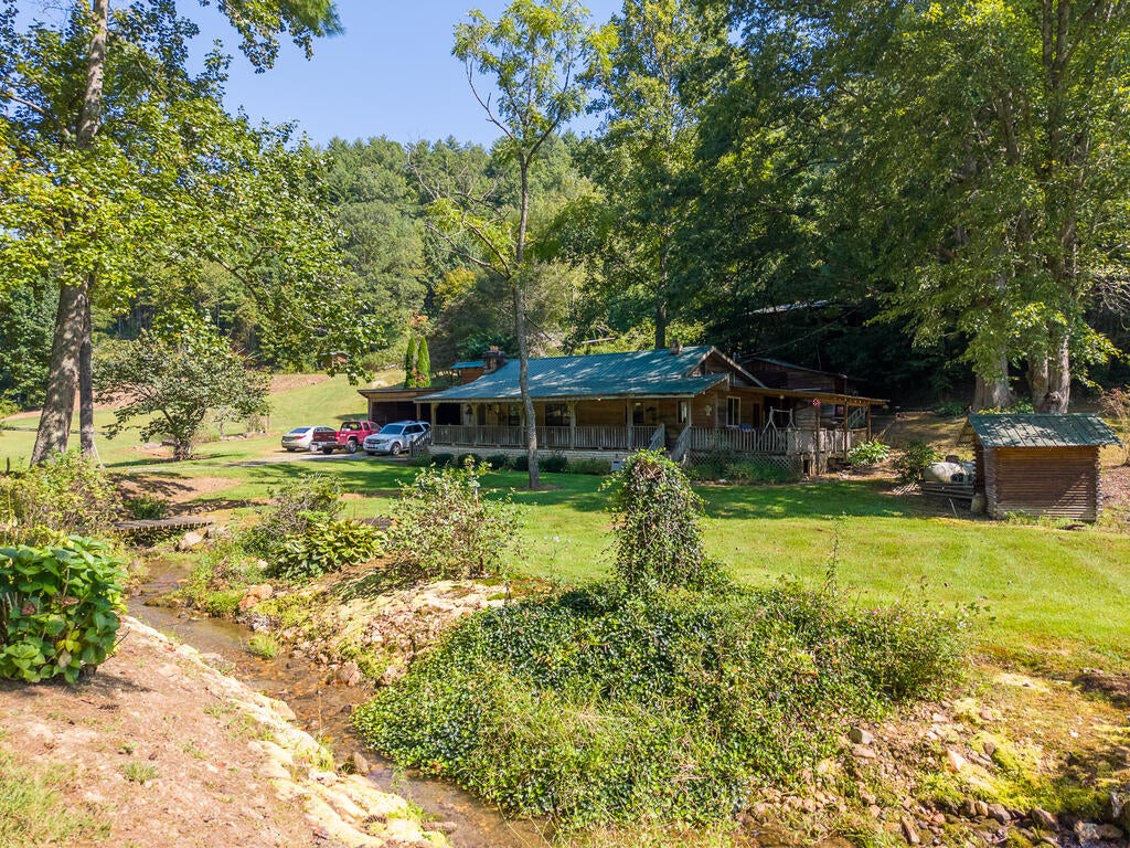 979 I U Gap Road
