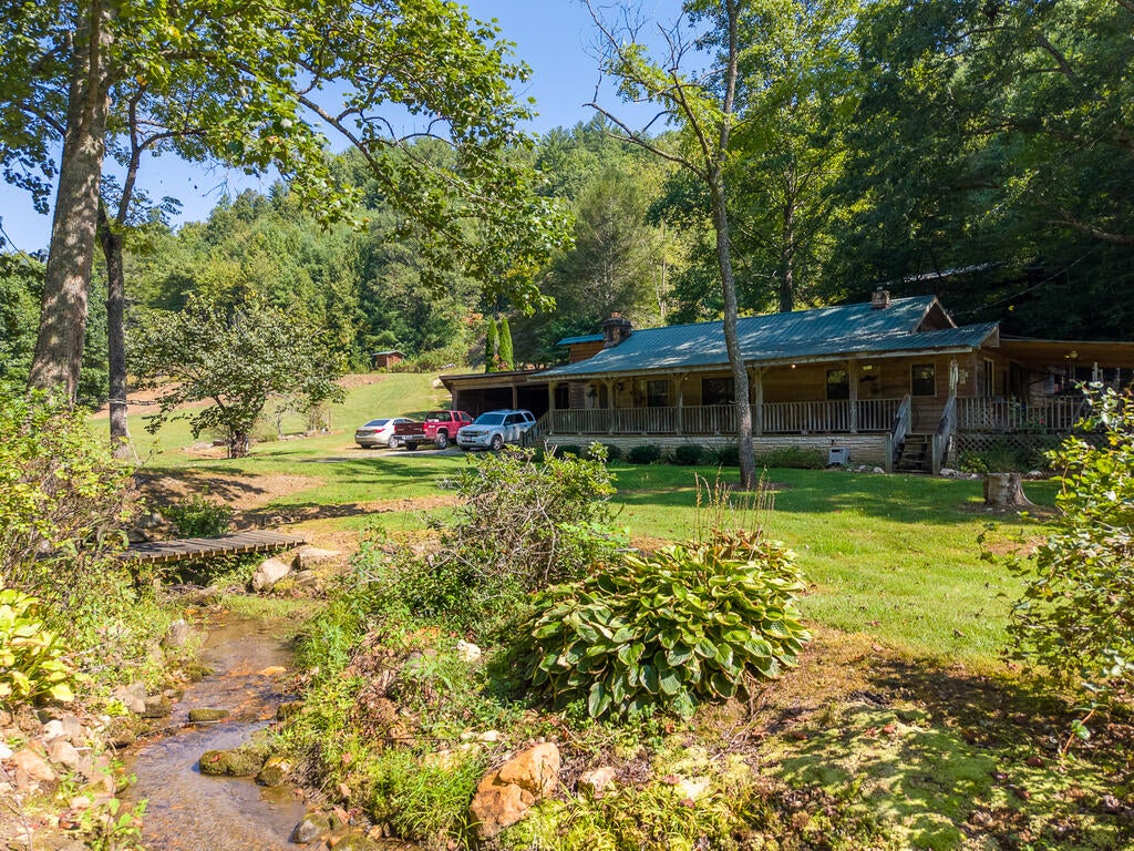 Photo of 979 I U Gap Road, Robbinsville, NC 28771 (MLS # 26048665)
