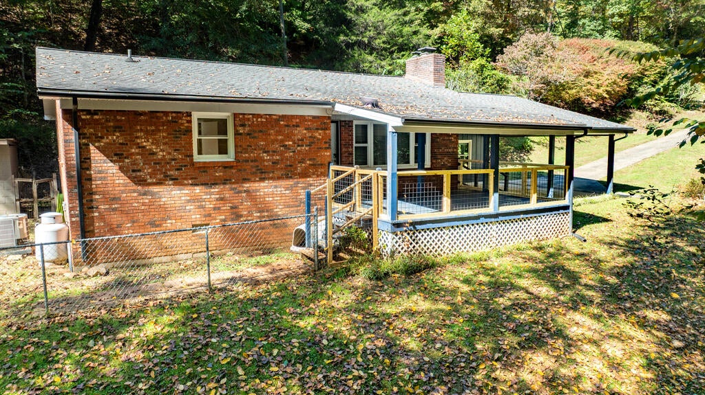 126 Locust Creek Rd