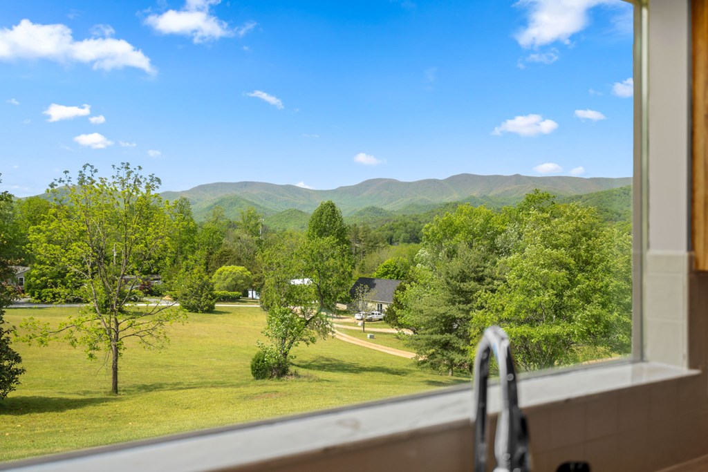 208 Quail Ridge Trail