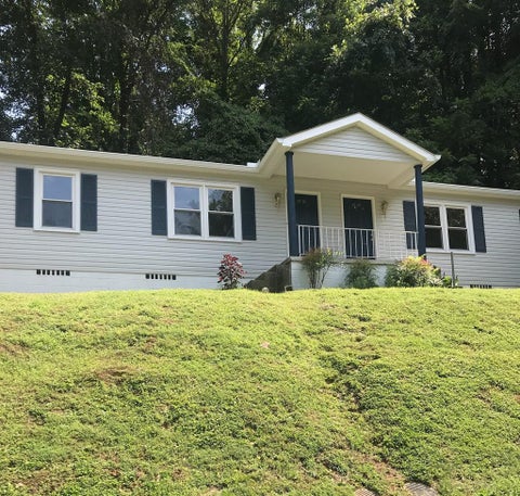 Photo of 83 Boulevard St, Murphy, NC 28906 (MLS # 26047525)