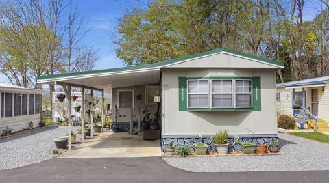 Photo of 34 Tokumto St, Franklin, NC 28734 (MLS # 26046848)