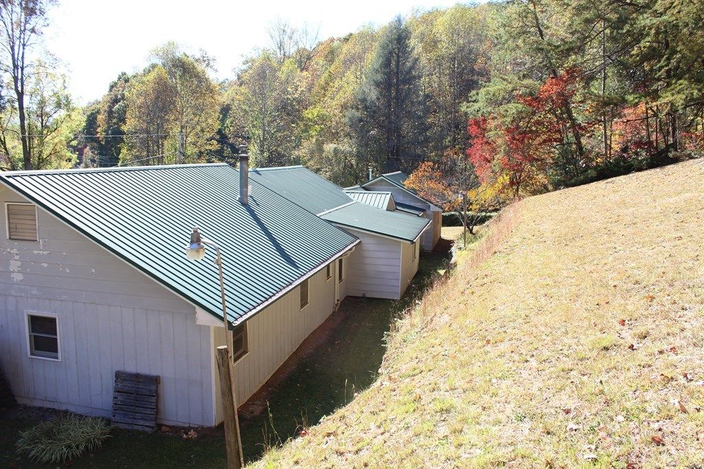 Photo of 6125 Ela Road, Whittier, NC 28789 (MLS # 26042442)