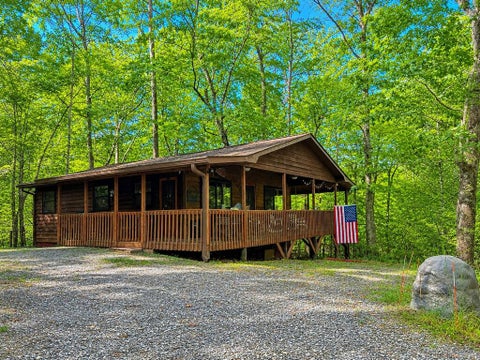 Photo of 218 Tuskeegee Acres, Robbinsville, NC 28771 (MLS # 26048378)