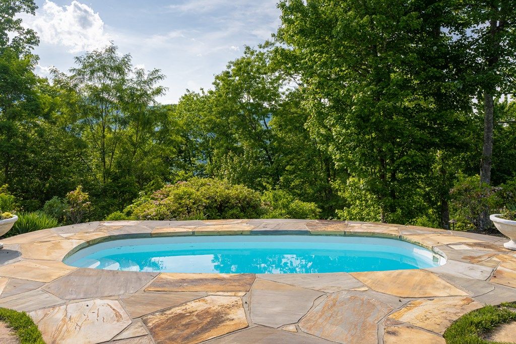 Photo of 532 Tsali Crossing N, Bryson City, NC 28713 (MLS # 26045284)