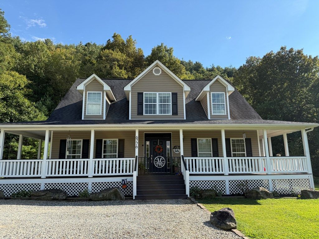 Photo of 6776 Hwy 28, Almond, NC 28702 (MLS # 26042155)