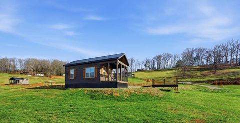 Photo of 216 Meadow Circle, Franklin, NC 28734 (MLS # 26042954)