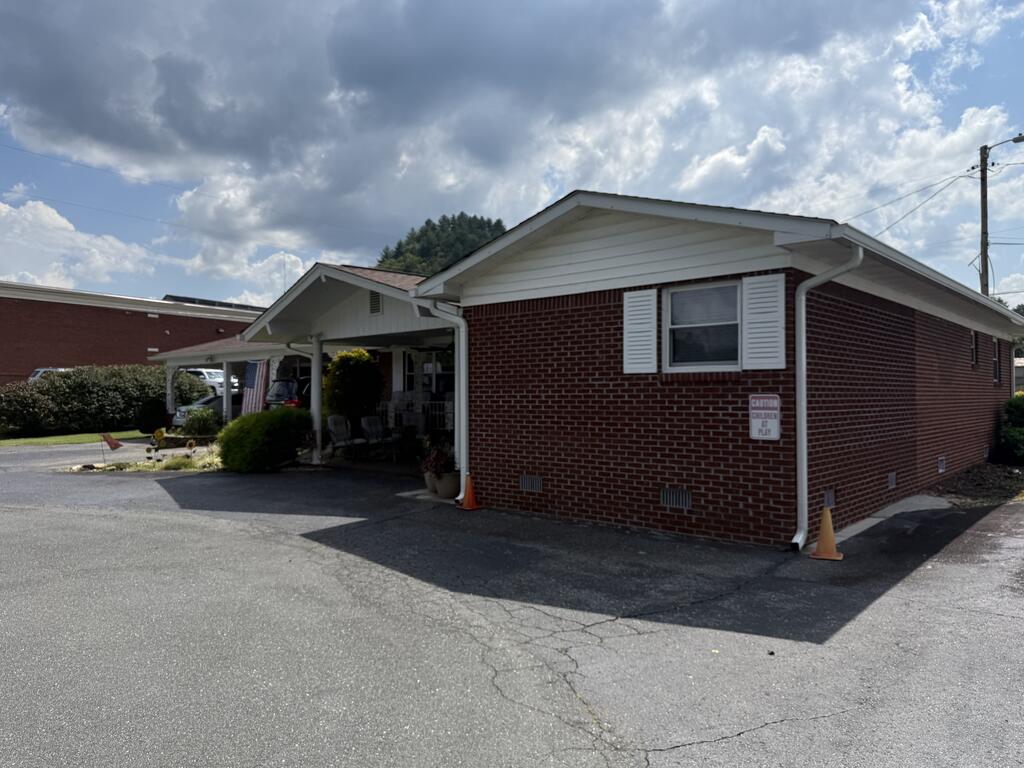 Photo of 251 Rodney Orr Bypass, Robbinsville, NC 28771 (MLS # 26048456)