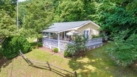 Photo of 1473 East Hickory Knoll Rd, Franklin, NC 28734 (MLS # 26047974)