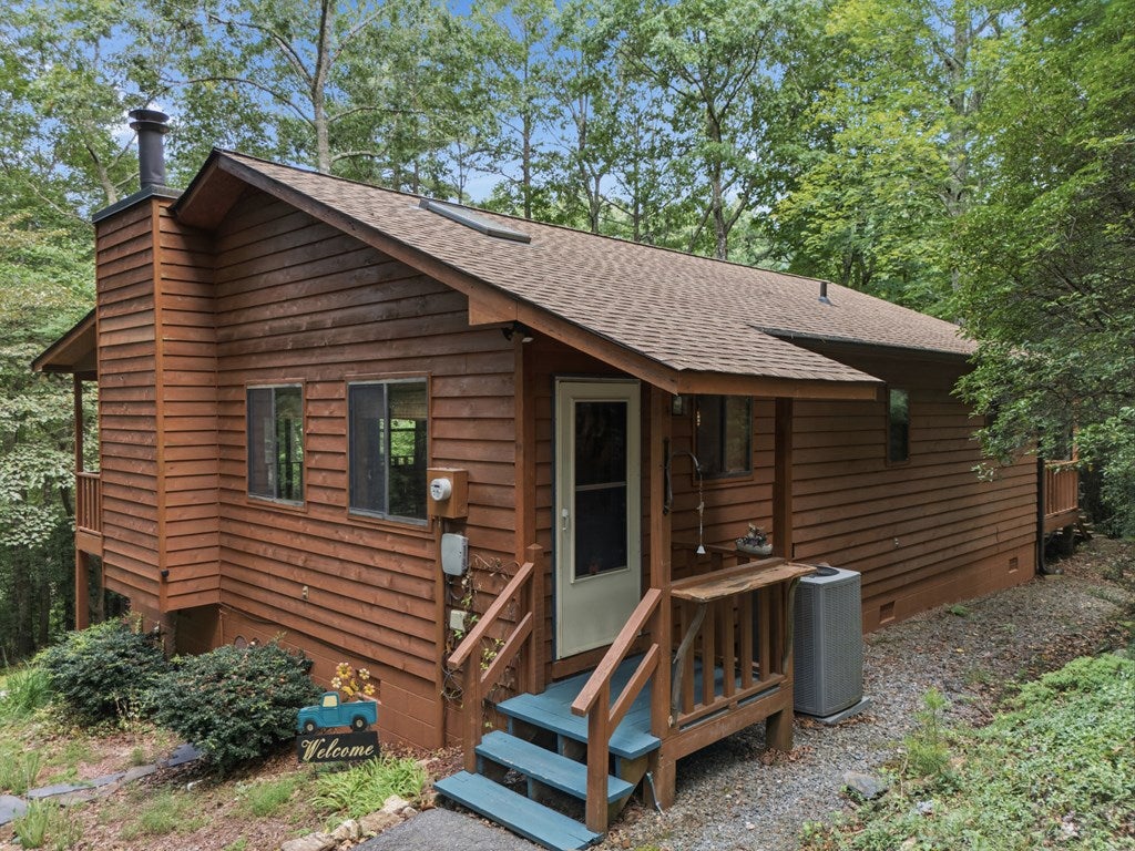 Photo of 221 Chatto Loop Road, Murphy, NC 28906 (MLS # 26048035)