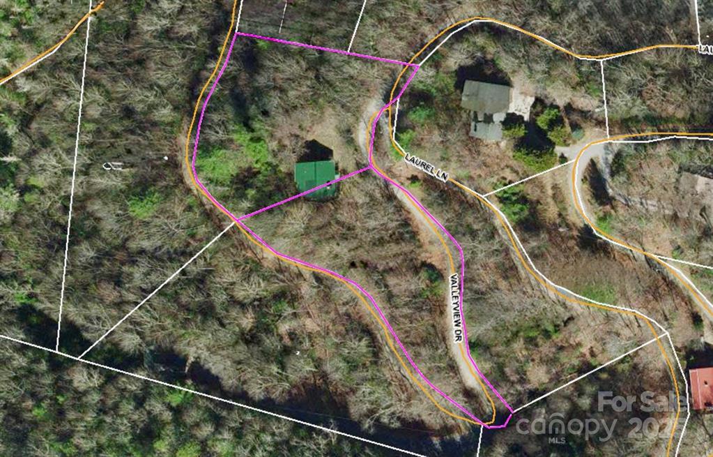 Topton, North Carolina 28781, United States, 2 Bedrooms Bedrooms, ,2 BathroomsBathrooms,Residential,Active,172635