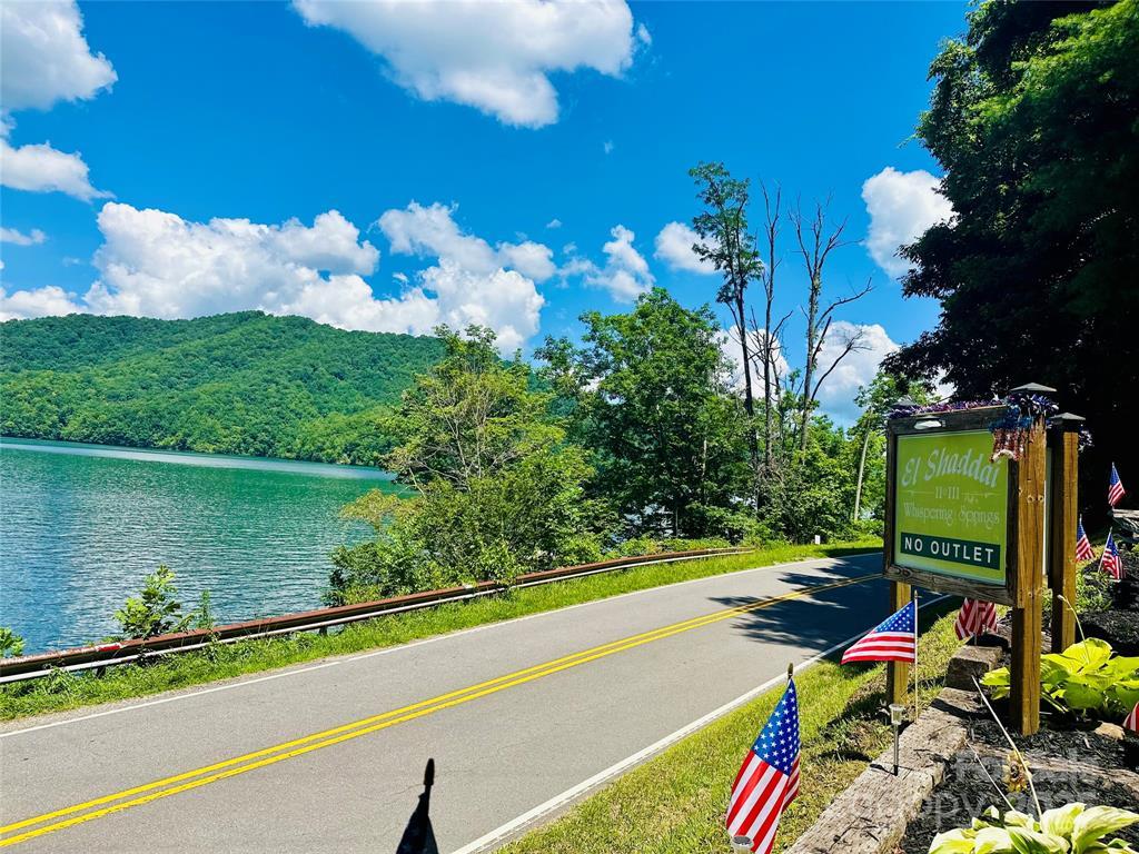 Topton, North Carolina 28781, United States, 2 Bedrooms Bedrooms, ,2 BathroomsBathrooms,Residential,Active,172635