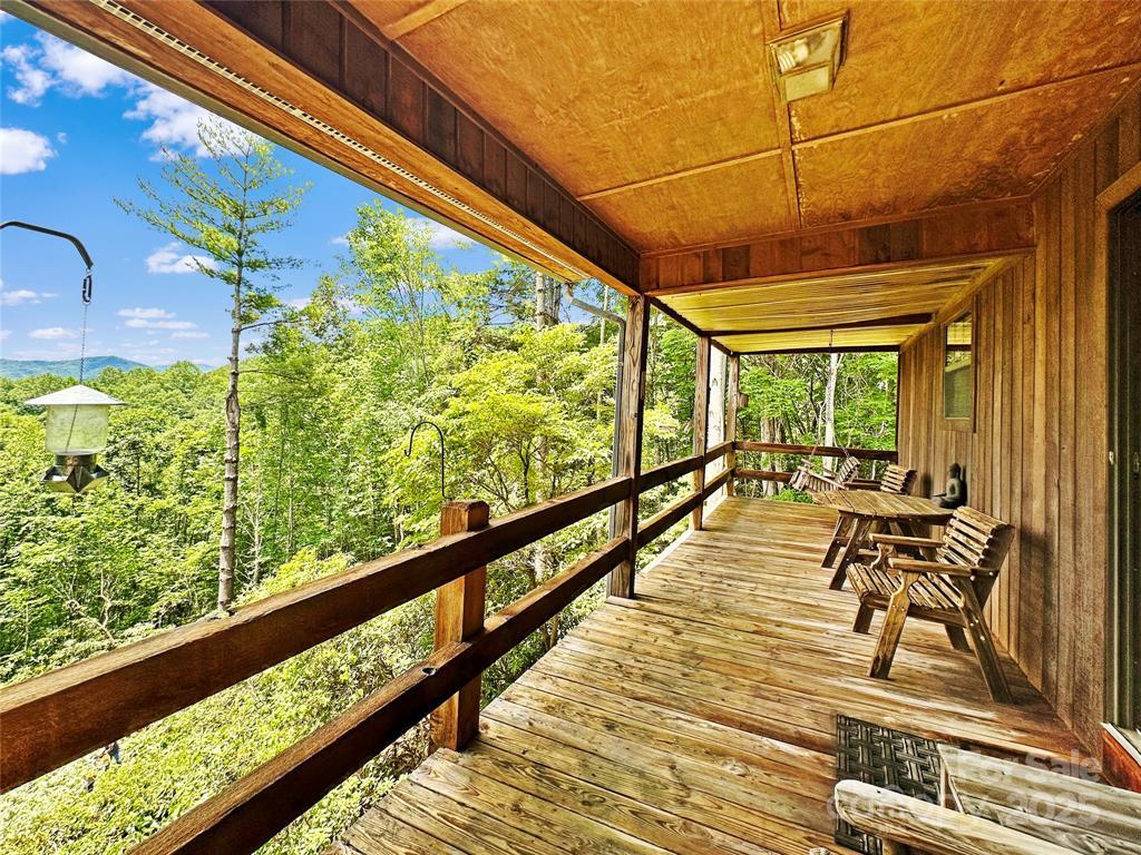 Topton, North Carolina 28781, United States, 2 Bedrooms Bedrooms, ,2 BathroomsBathrooms,Residential,Active,172635