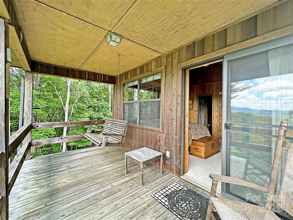 Topton, North Carolina 28781, United States, 2 Bedrooms Bedrooms, ,2 BathroomsBathrooms,Residential,Active,172635