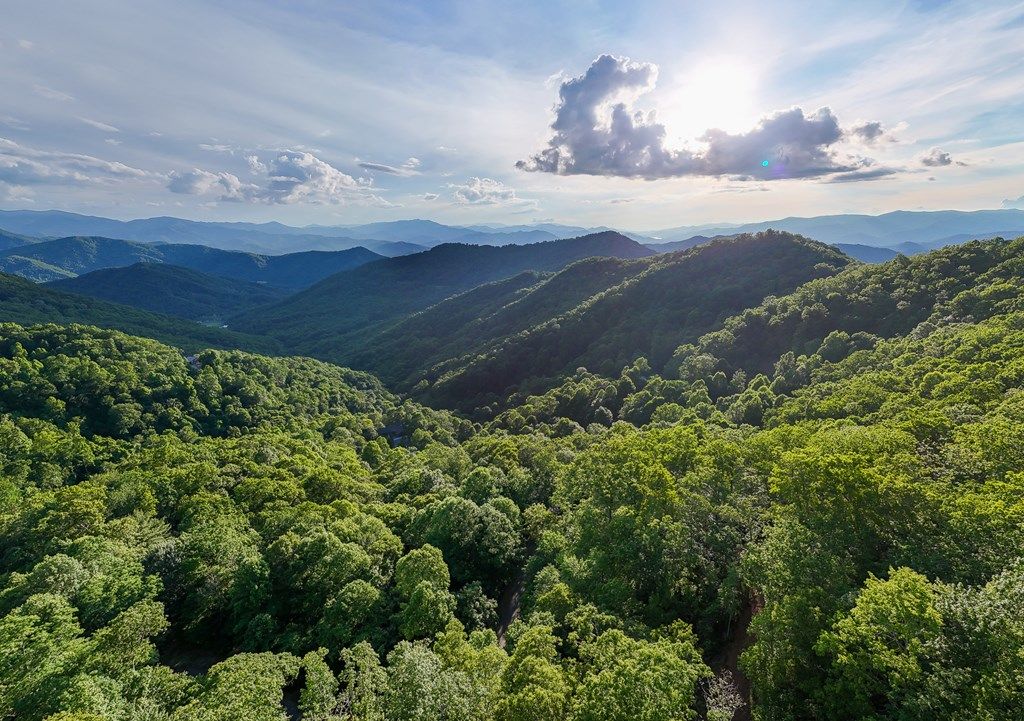 Photo of Lot 47 Falls View Dr, Bryson City, NC 28713 (MLS # 26047395)