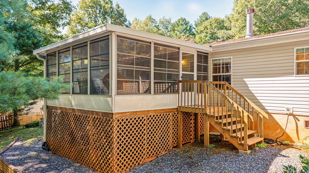 111 Westwood Dr