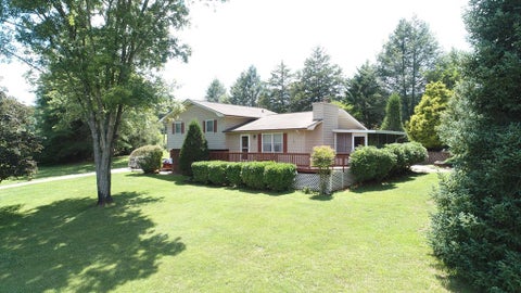 Photo of 140 Quail Hollow Rd, Franklin, NC 28734 (MLS # 26047694)