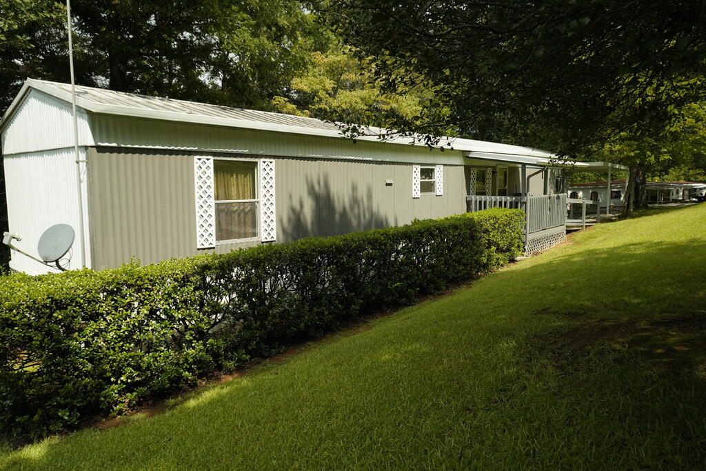 14 Grace Ln