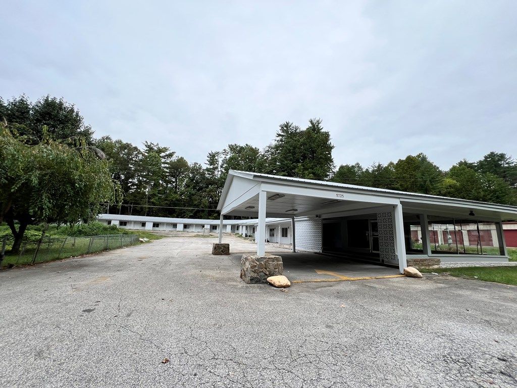Photo of 5725 Ela Rd, Whittier, NC 28789 (MLS # 26042240)