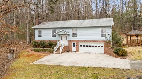 Photo of 184 Trimont Mountain Rd, Franklin, NC 28734 (MLS # 26043023)