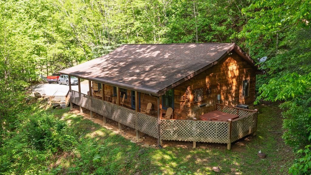 Photo of 242 Eagles Roost, Bryson City, NC 28713 (MLS # 26040855)