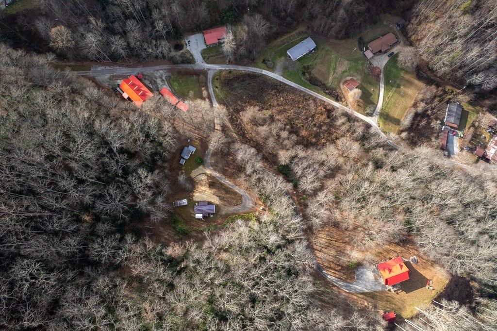 Photo of 243 Frasier Fir Dr, Bryson City, NC 28713 (MLS # 26042789)