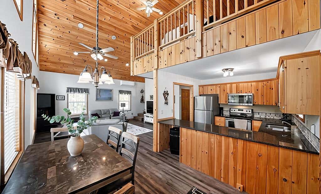 Photo of 1043 Atoah Circle, Robbinsville, NC 28771 (MLS # 26048194)