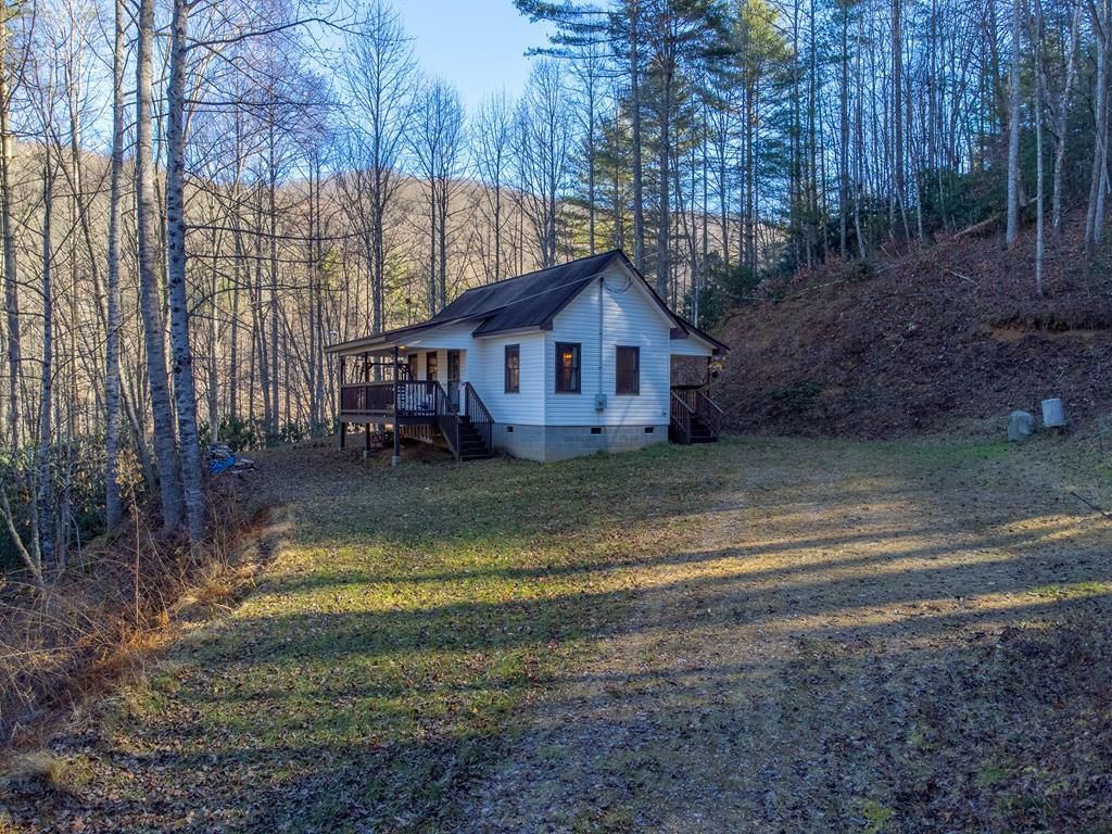 Photo of 109 Hog Cove Rd, Sylva, NC 28779 (MLS # 26042948)