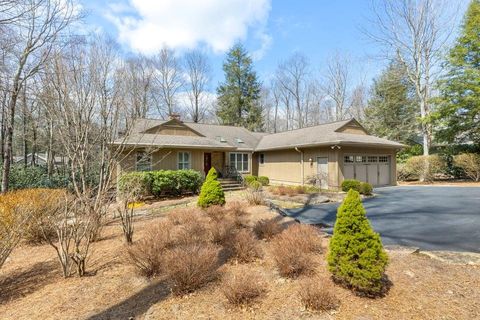 Photo of 174 Garnet Rock Trail, Highlands, NC 28741 (MLS # 26046813)