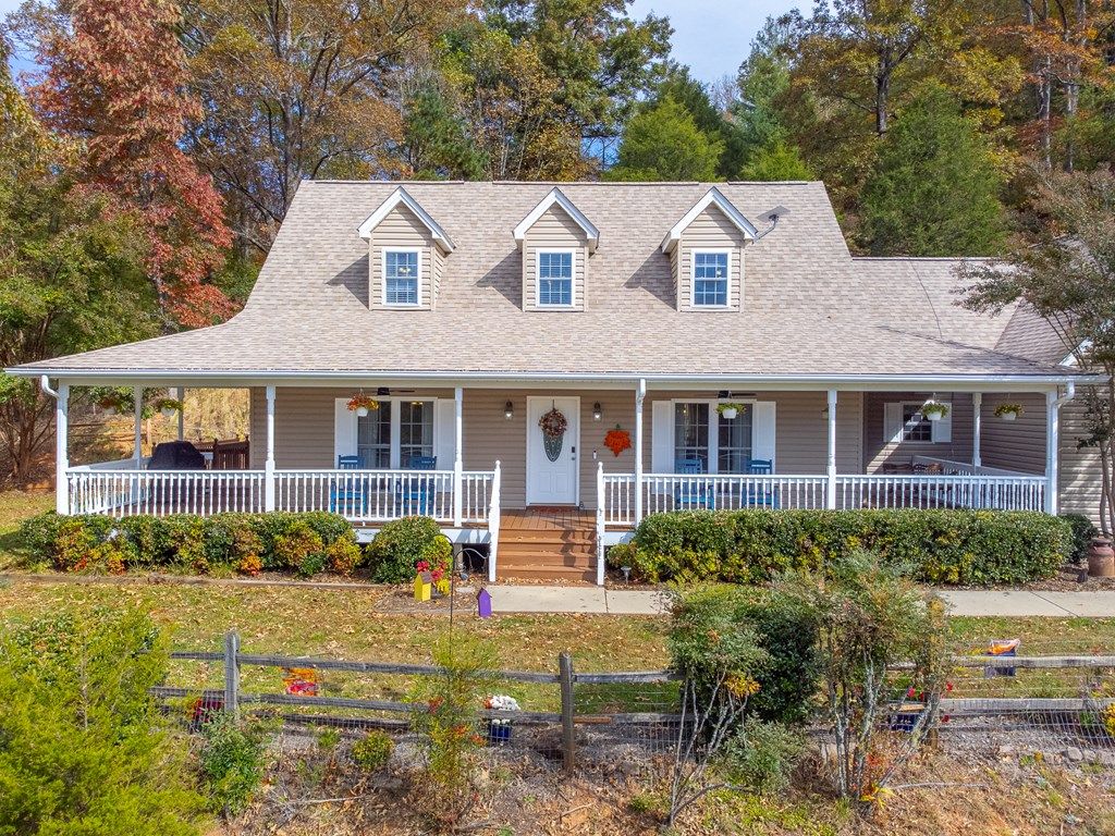 Photo of 3 Signal Ridge Rd, Sylva, NC 28779 (MLS # 26042439)