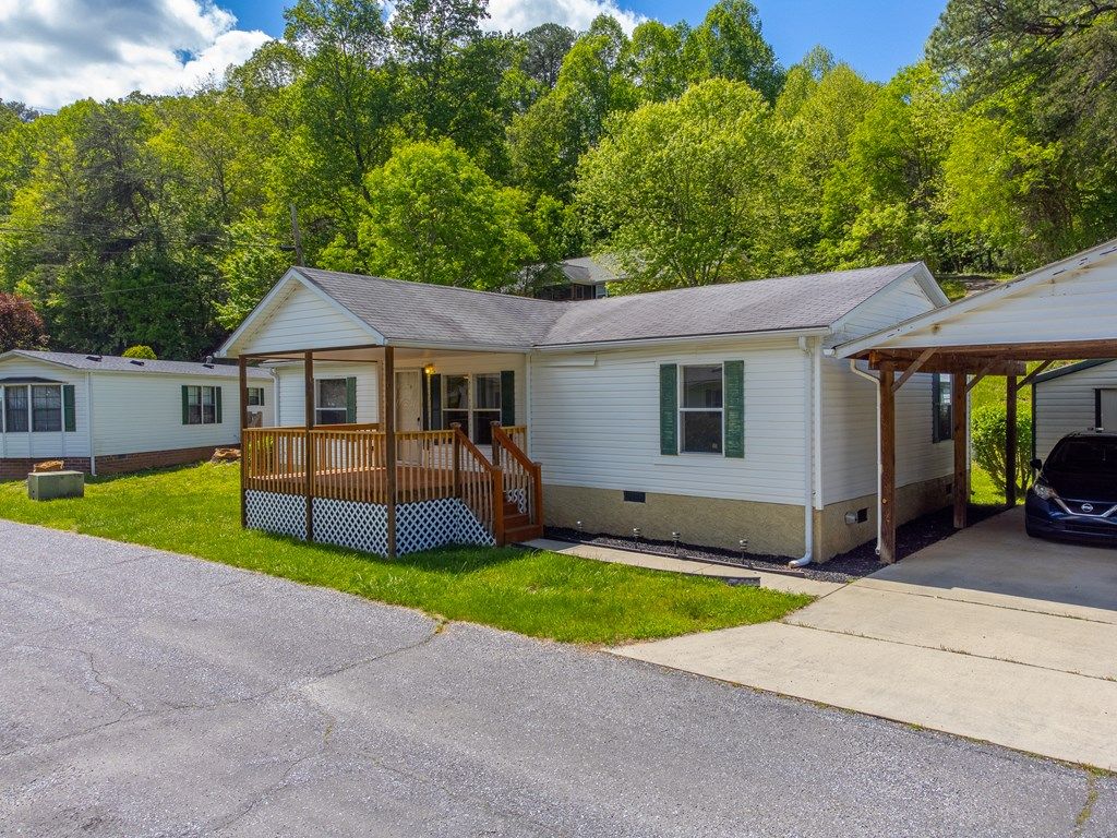 Photo of 314 Chickamauga Circle, Cullowhee, NC 28723 (MLS # 26042949)