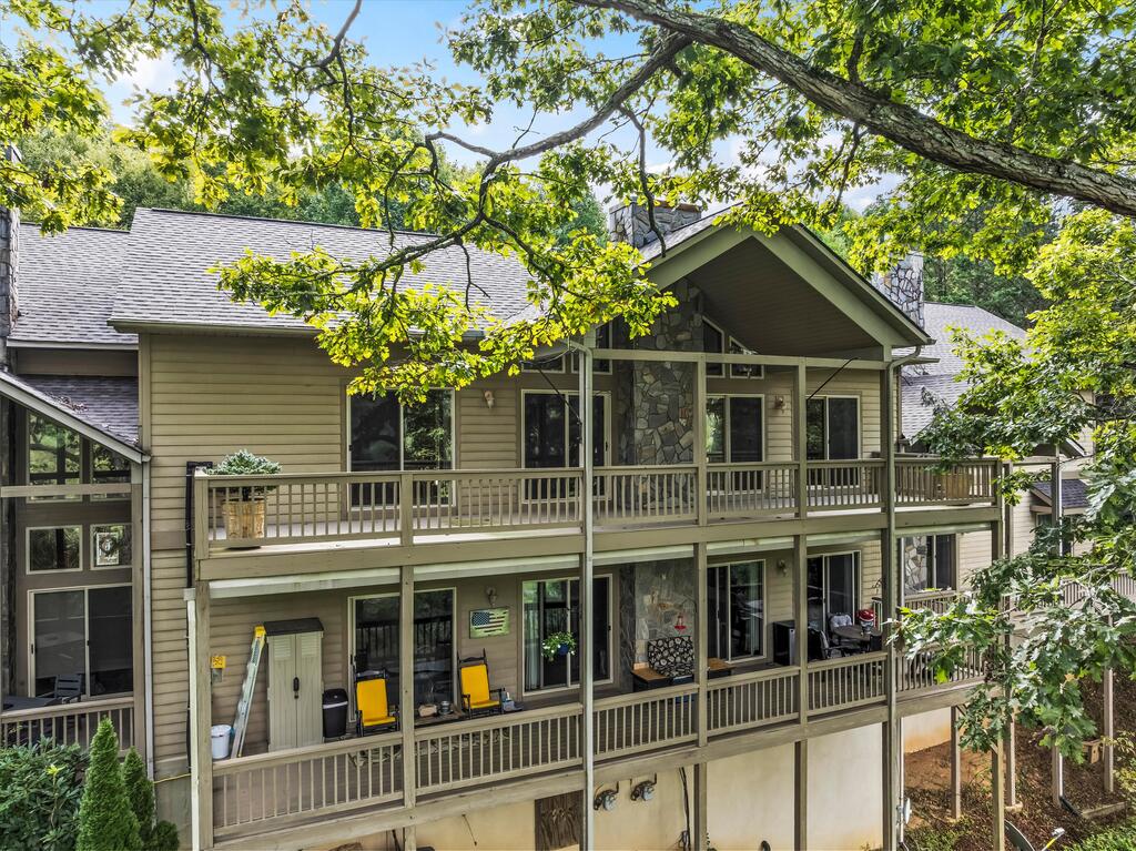 Photo of 120 White Oak Pointe #4, Whittier, NC 28789 (MLS # 26048389)