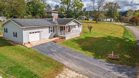 Photo of 83 Meadowbrook Drive, Franklin, NC 28734 (MLS # 26042400)