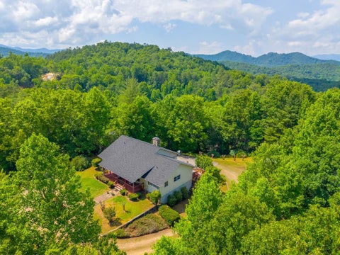 Photo of 860 Willis Cove Rd, Franklin, NC 28734 (MLS # 26047542)