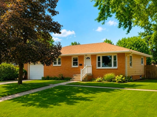 136 E 1ST ST, WAHOO, NE 68066 - Image 11272a0dc9c2e9794f5f8e4dffe4447b/1942422018