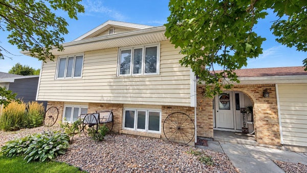 1507 LIBERTY DR, LEXINGTON, NE 68850 - Image 2d6ee948a8da1a201ec8bcd6d9f504ab/737621333