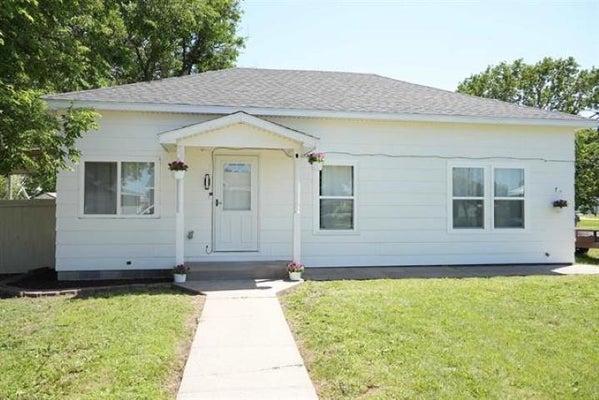 809 E 7TH ST, COZAD, NE 69130 - Image 74c61a1f8ba1cbf4bd486da8a4e0cea0/3861129757