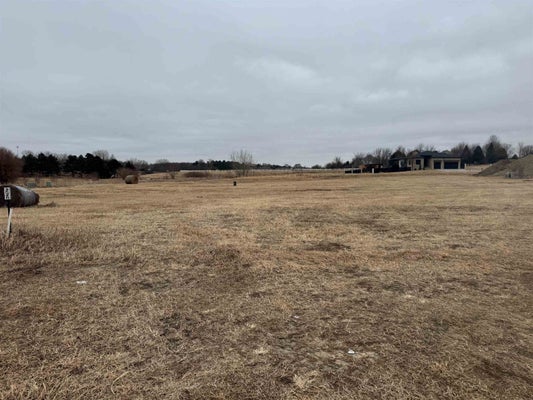 W 50TH ST, KEARNEY, NE 68845 - Image b1fb3ce578eefd4ca70e0bdbcc1077c7/1028023618