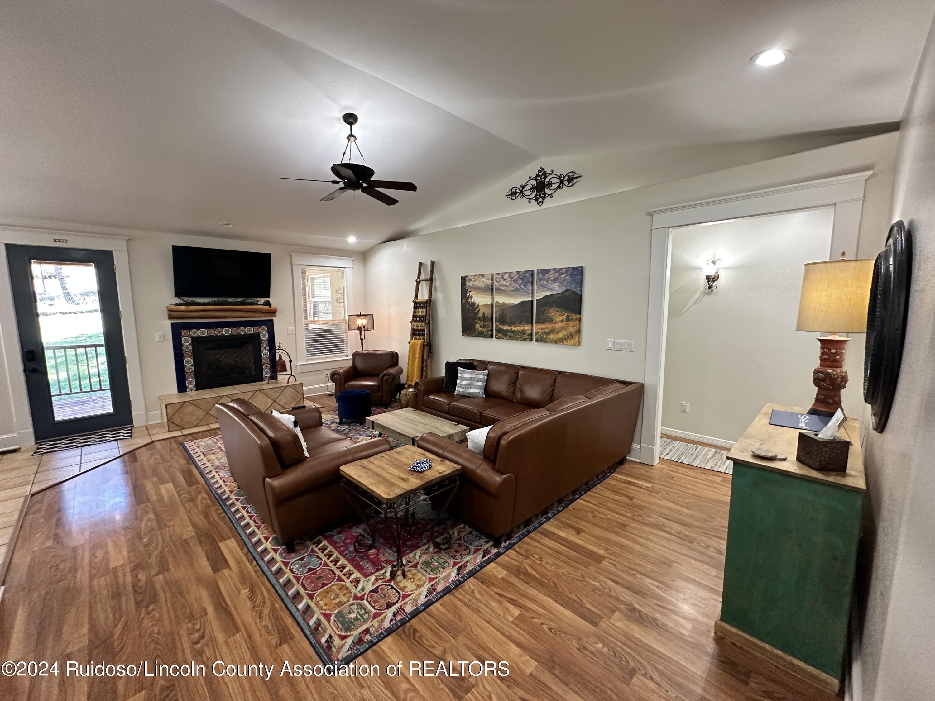 121 Oak Grove Place, Ruidoso, New Mexico image 2