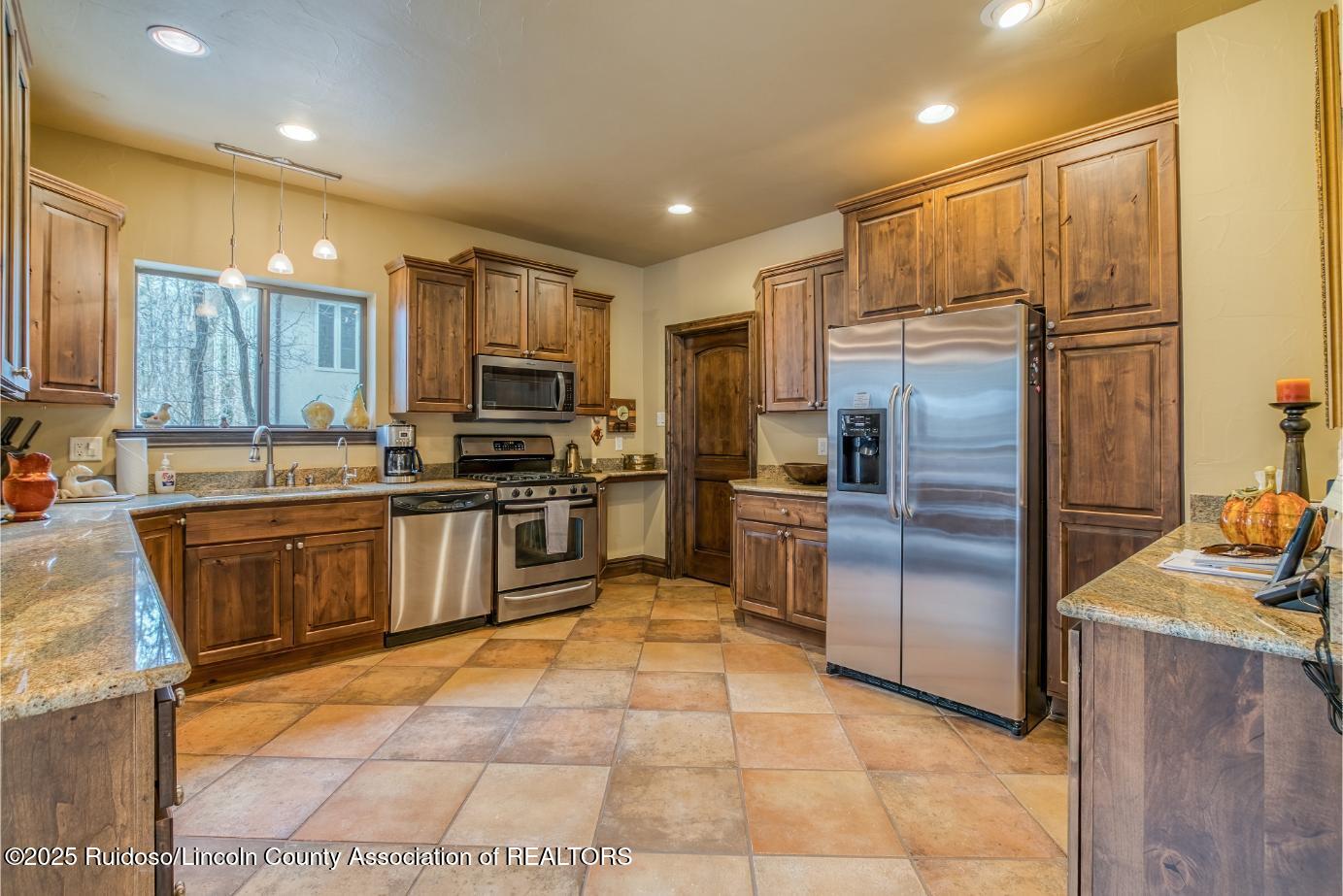 105 N Loop Road, Ruidoso, New Mexico image 13